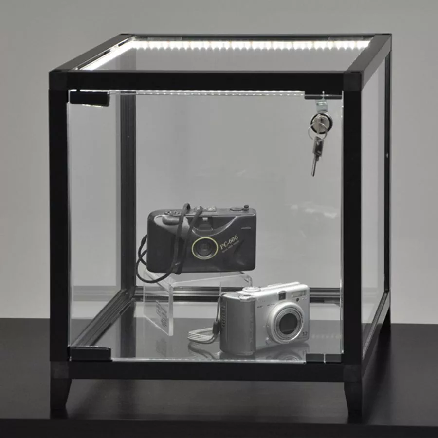 Vitrinen-Würfel mit LED-Streifenbeleuchtung – Bild 3